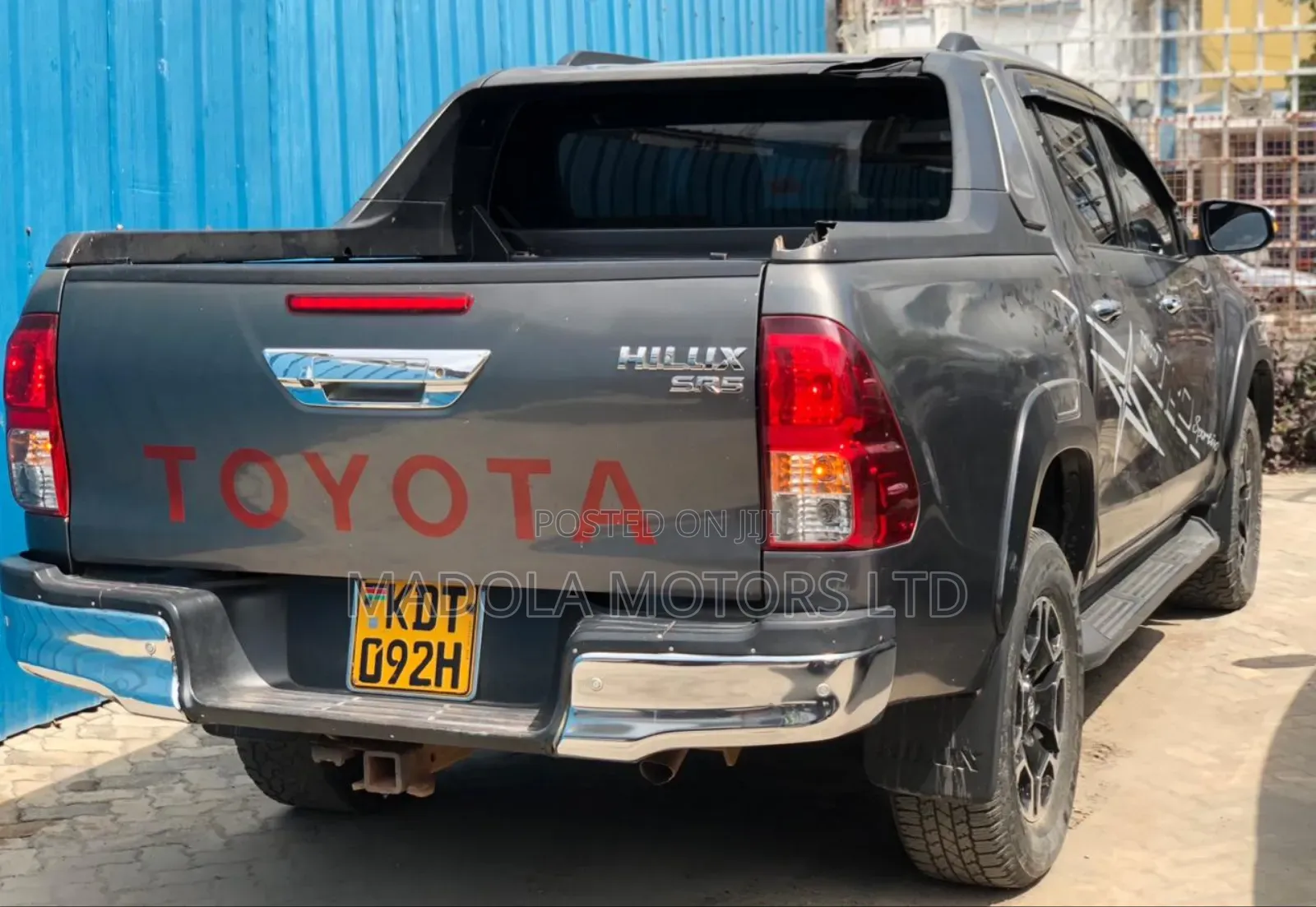 Toyota Hilux Revo Double Cab Deisel 2.8 AWD 2017 Gray