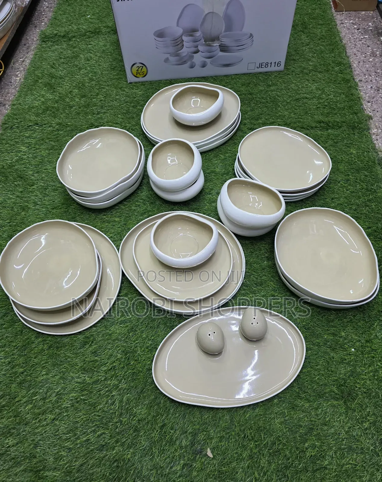 Dinner Set 27 Pieces Porcelain Glazed