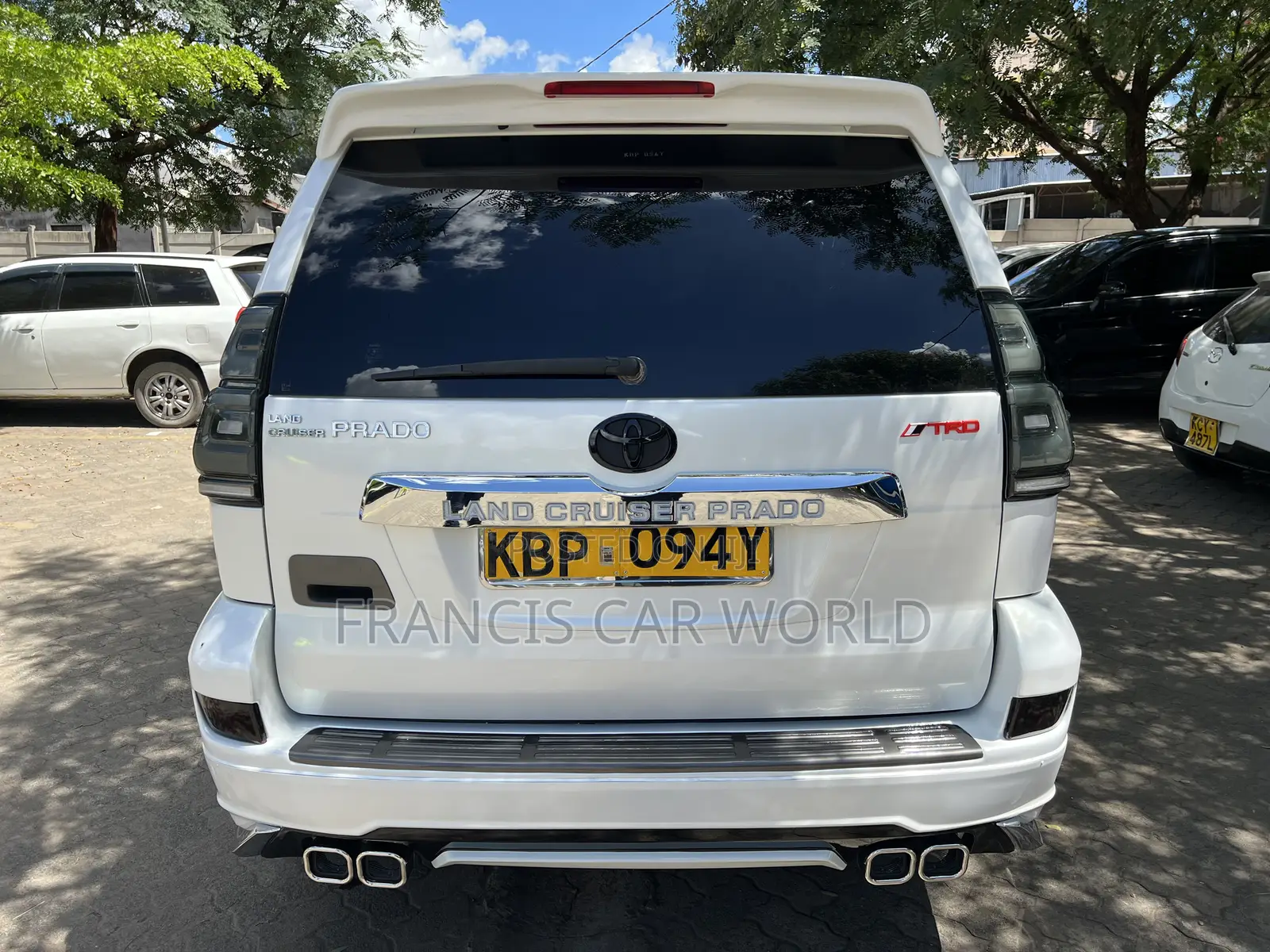 Toyota Land Cruiser Prado 2005 White