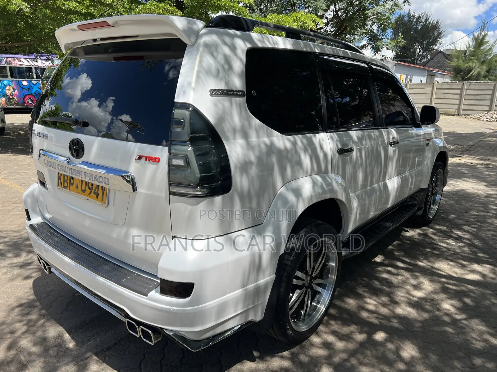 Toyota Land Cruiser Prado 2005 White
