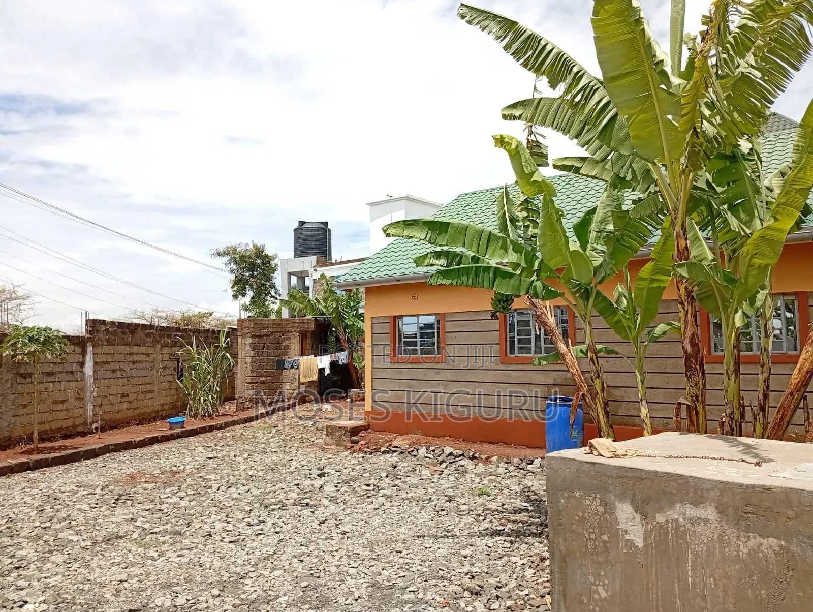 3bdrm Bungalow in Kenyatta Road for rent