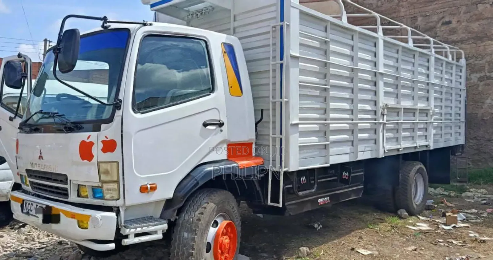 Fuso Mahewa 2015 Model Local Six Wheeler 9 Tonnes Truck