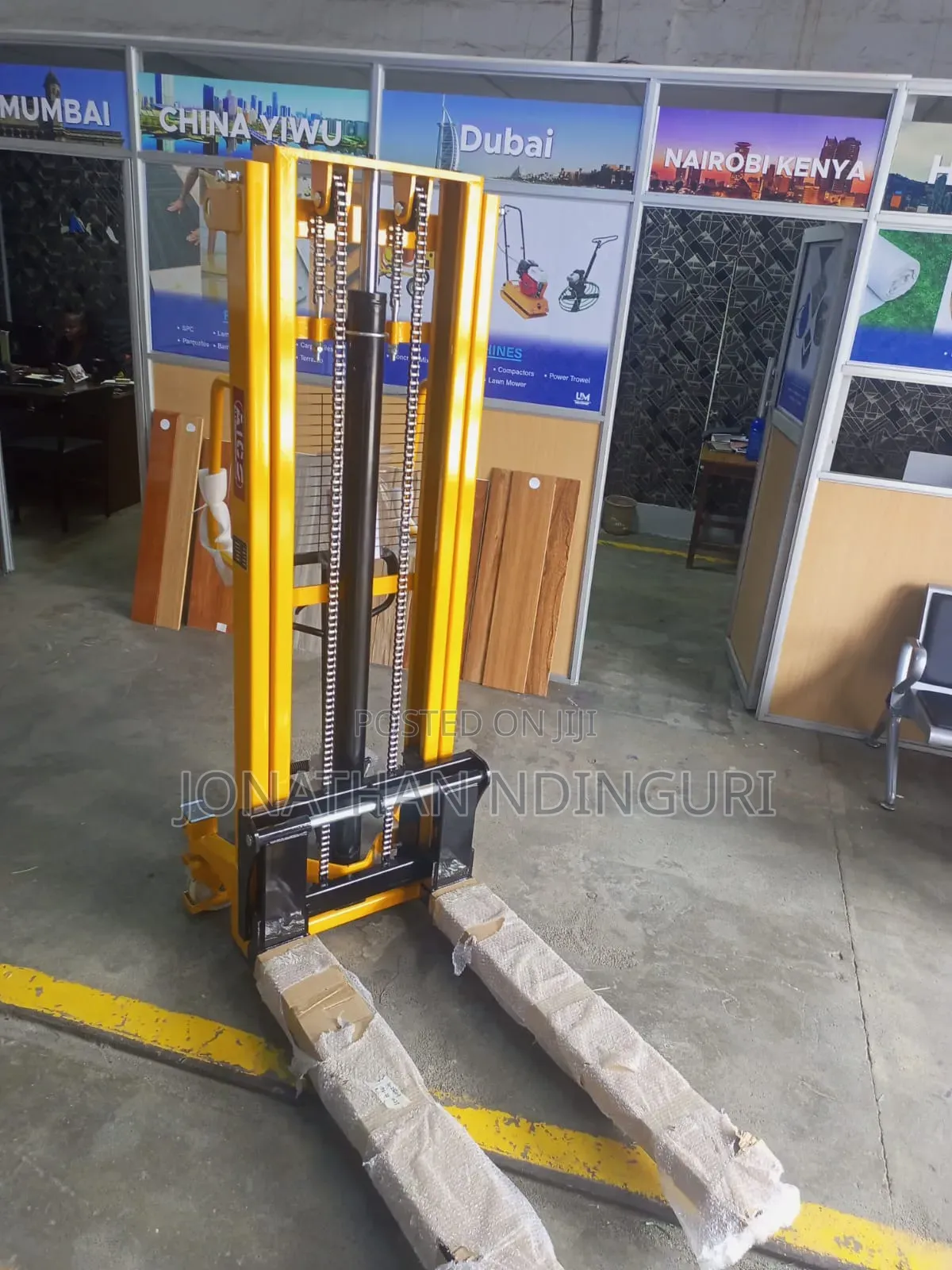 Compact Manual Stacker