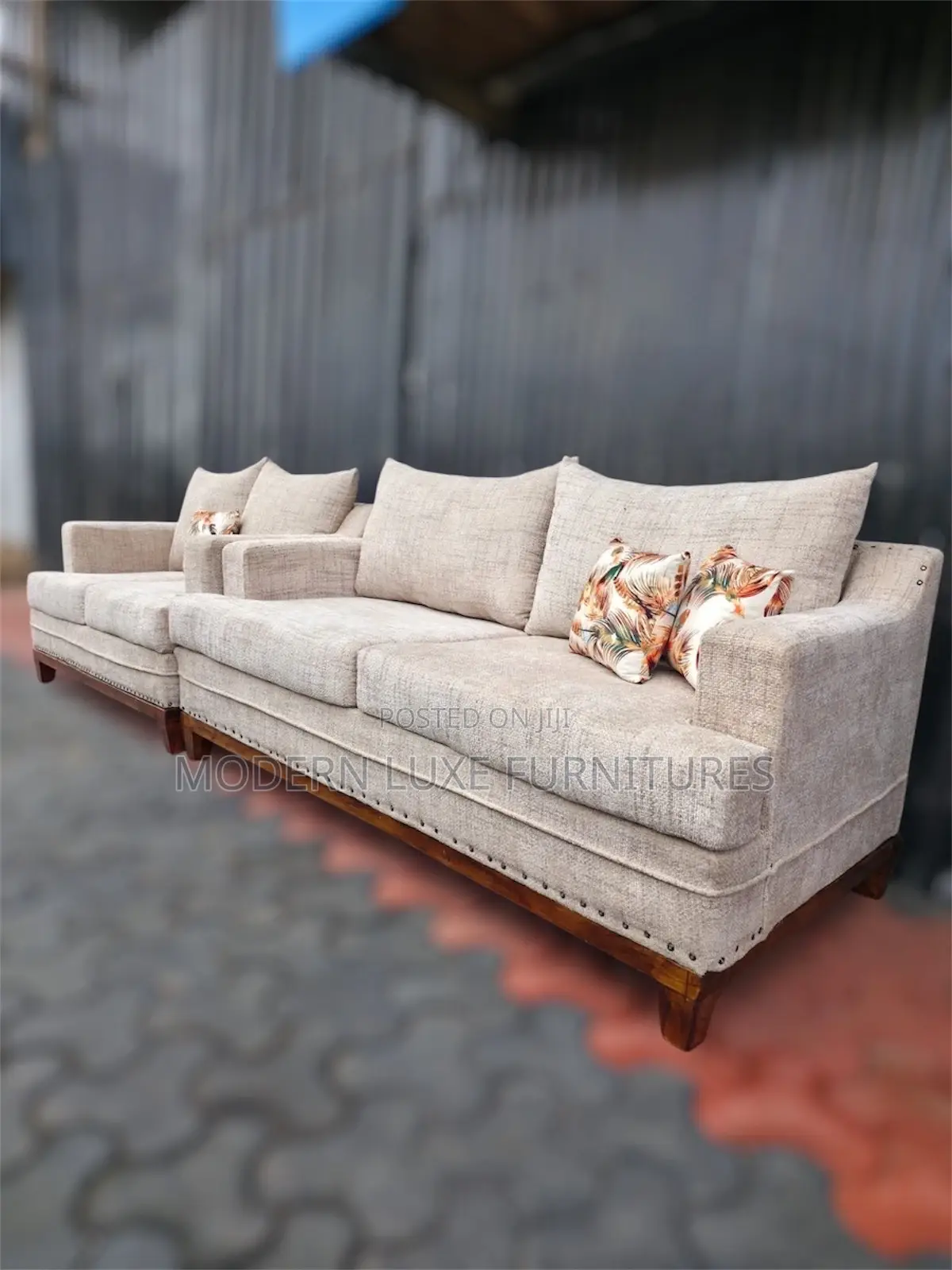 Luxurious 5 Seater Sofa/5 Seater Sofa