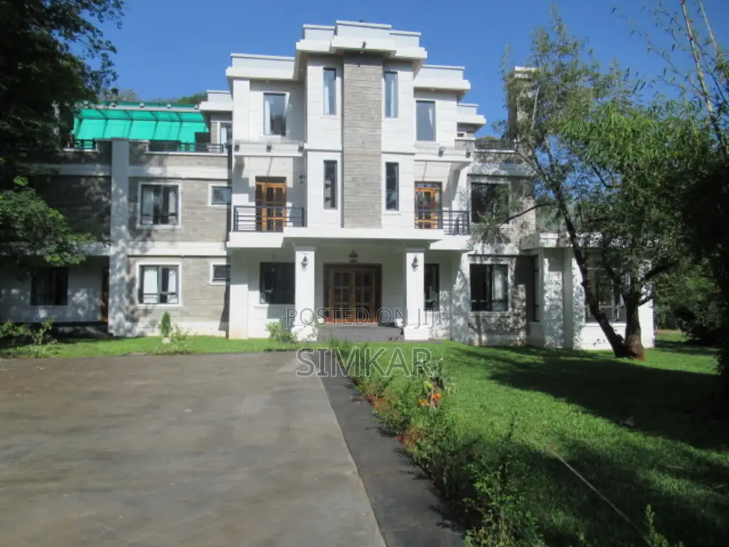 8bdrm House in Karen, Hardy for sale