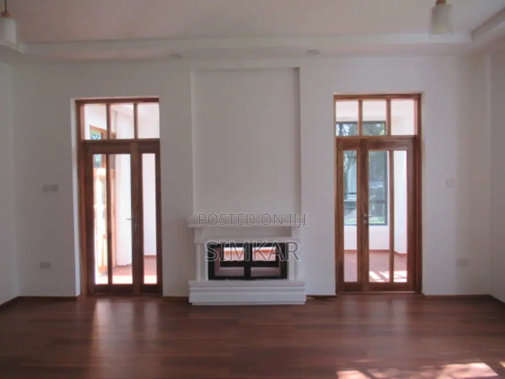 8bdrm House in Karen, Hardy for sale