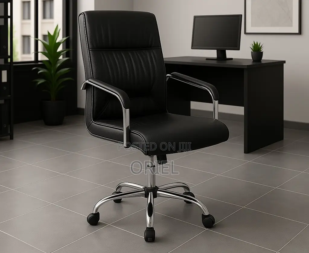 Office Chair : Executive Swivel Office Seat With Padded Armrests
