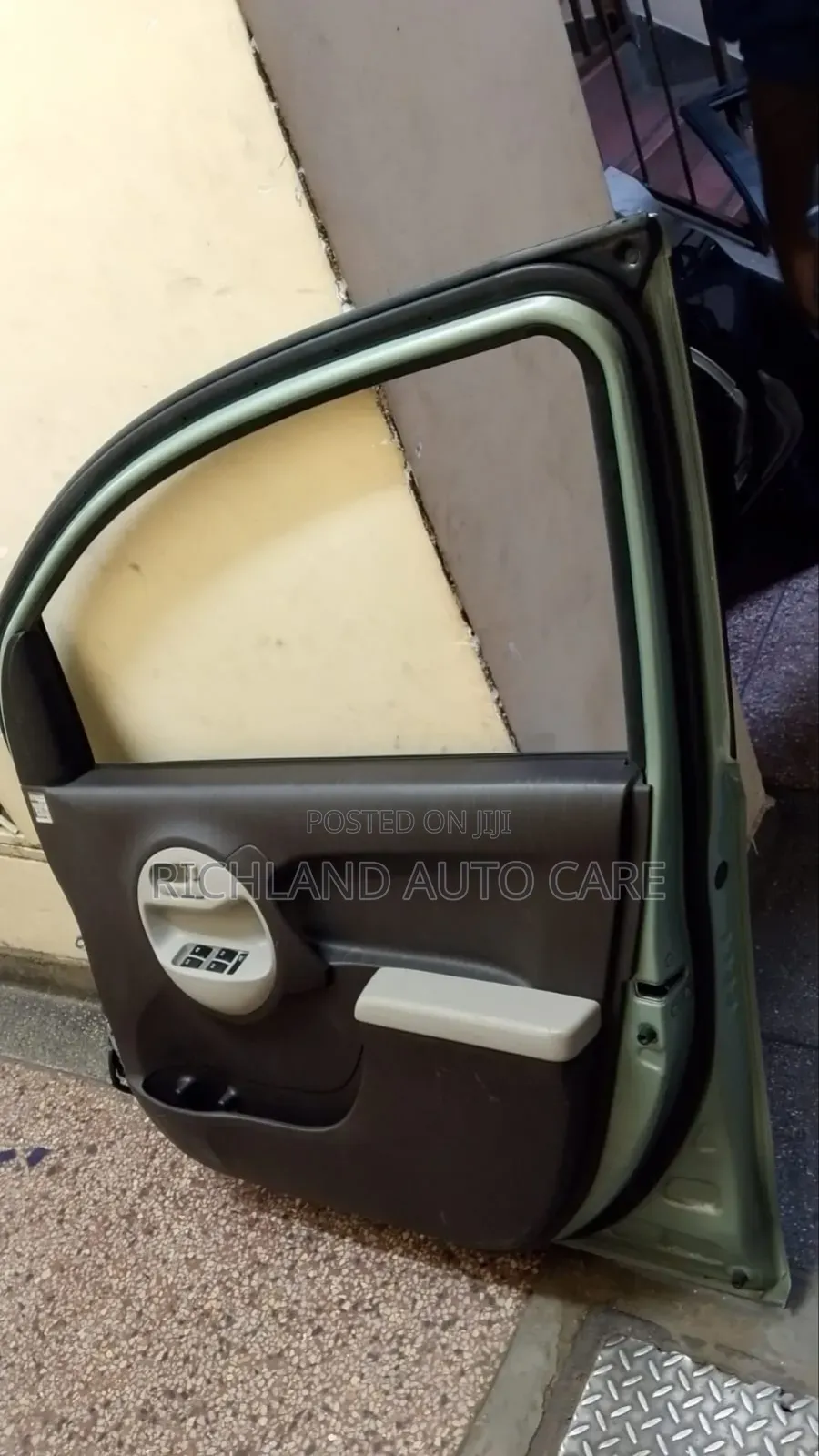 Front Door Toyota Passo Kgc35
