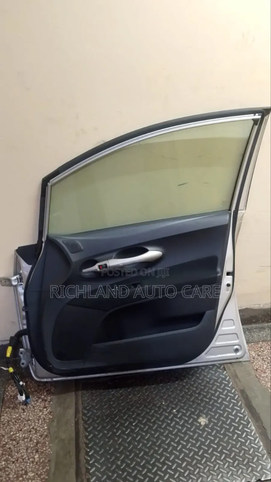 Front Door Toyota Auris Nze151