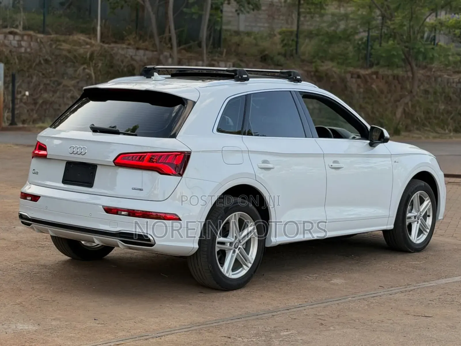 Audi Q5 45 Premium AWD quattro 2020 Off white