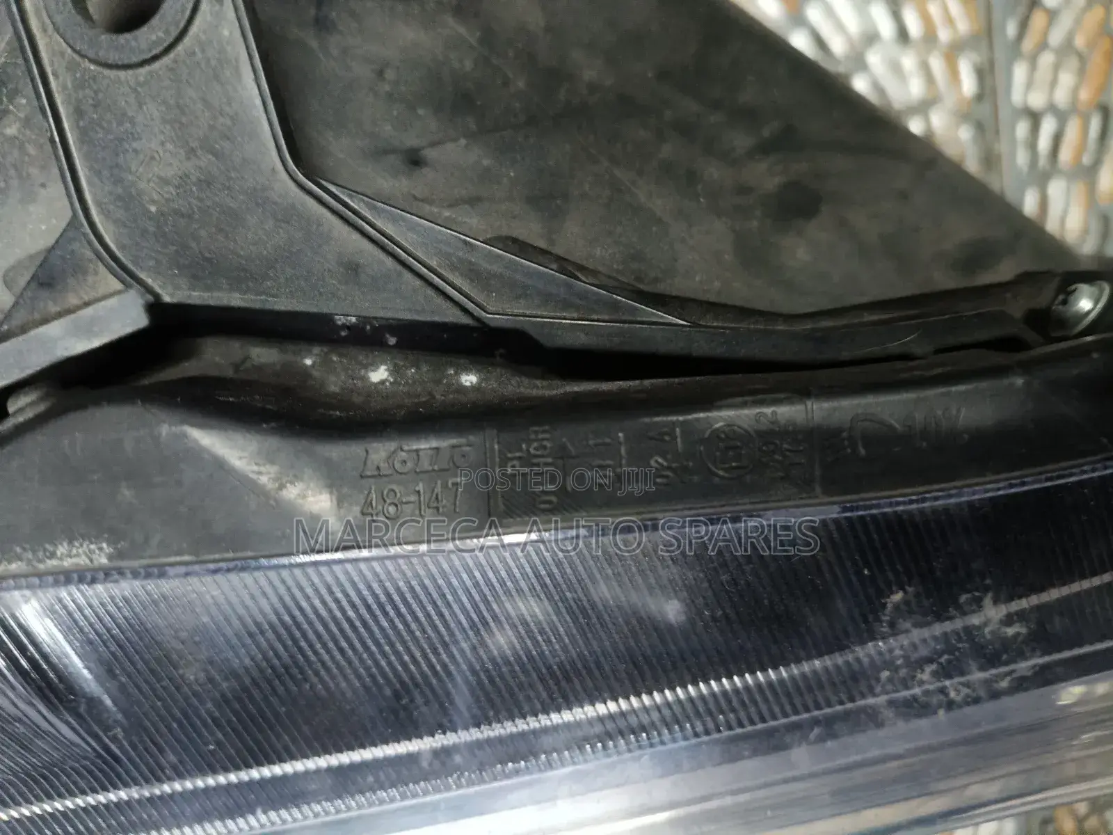 Headlight Harrier 2015 Koito 48-147