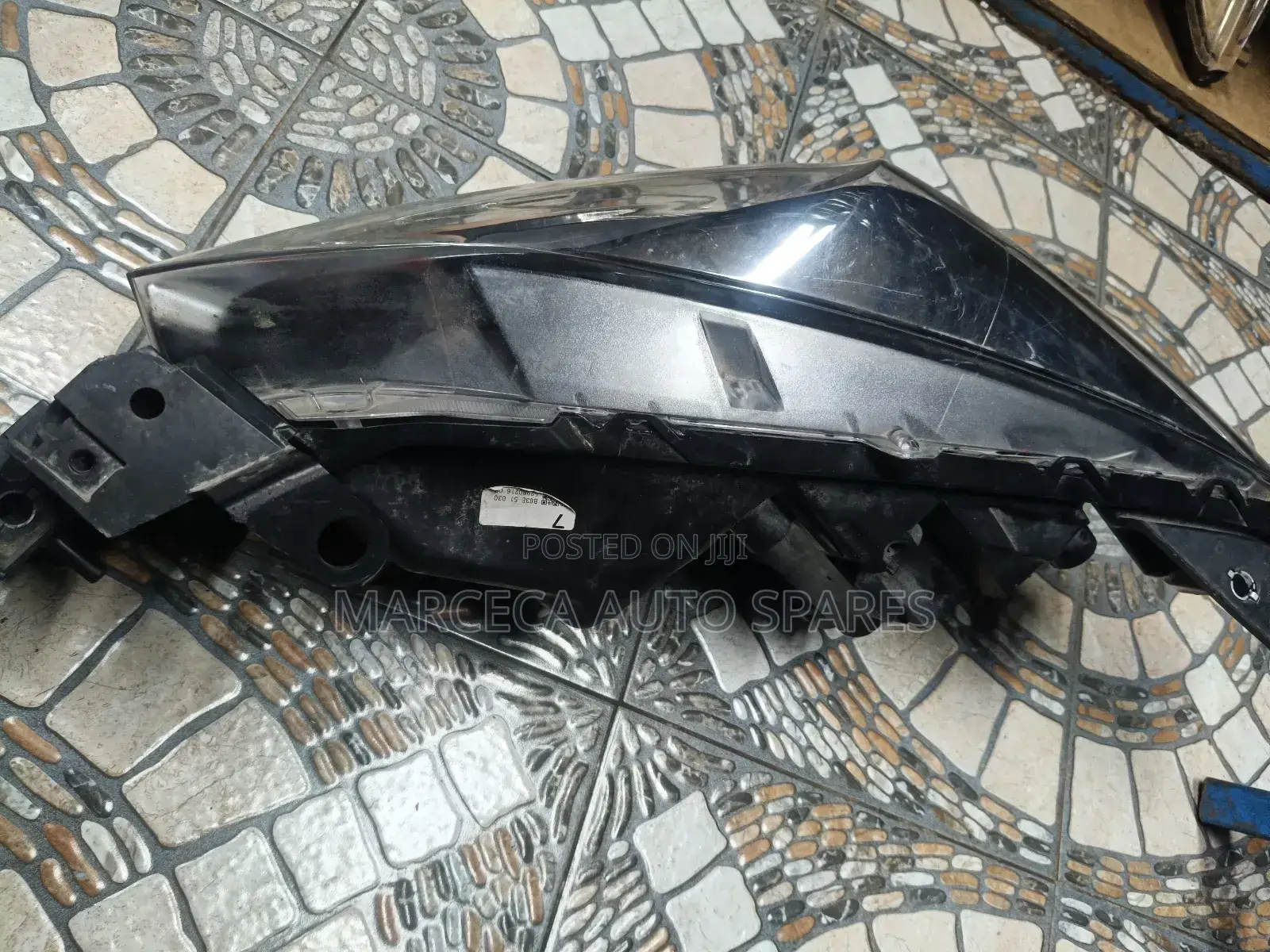 Headlight Mazda Axela 2018 Model (Engraved 7)