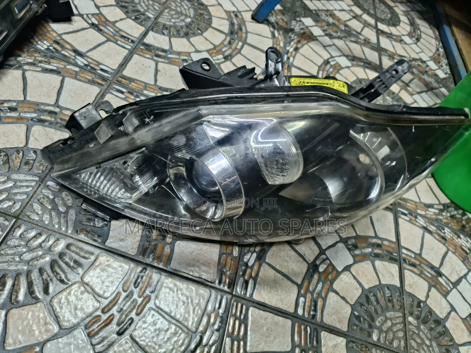 Headlight Toyota Auris 2011 Model Xenon
