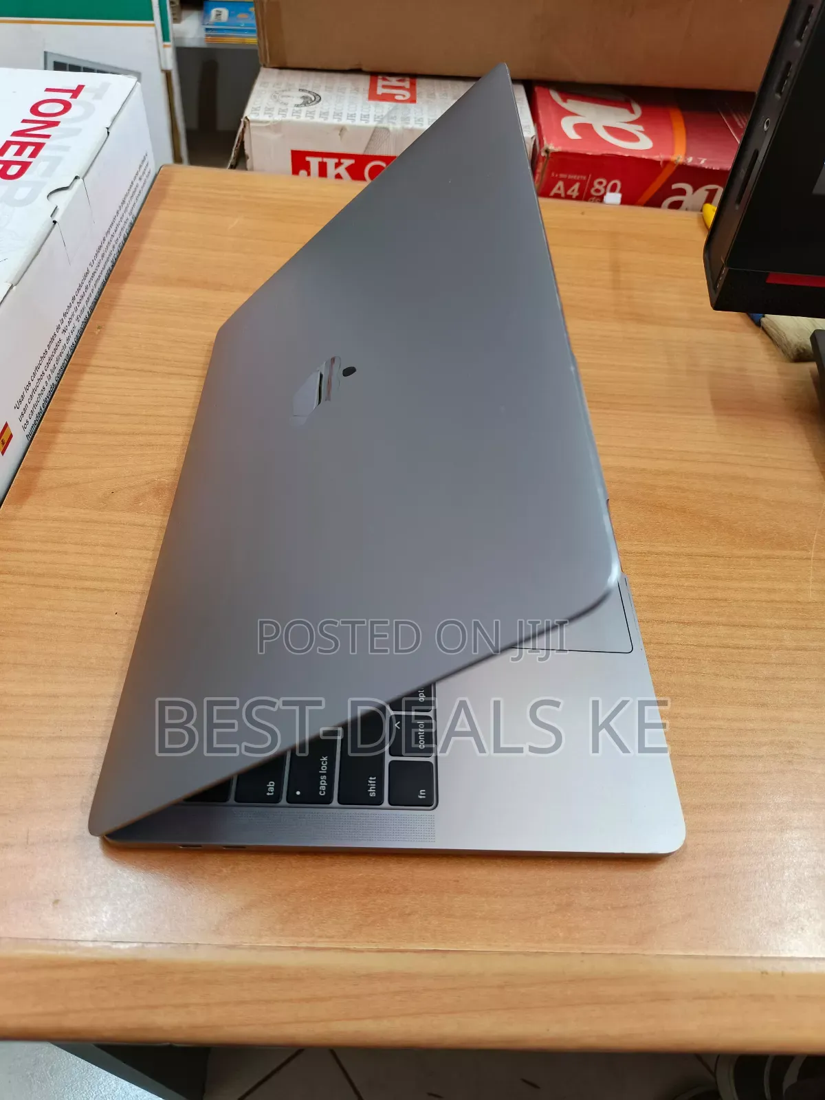Laptop Apple MacBook Pro 2018 16GB Intel Core i5 SSD 256GB