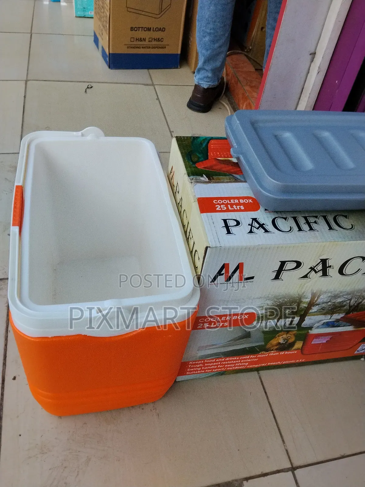 Pacific 25l Cooler Box – Durable Portable Ice Chest