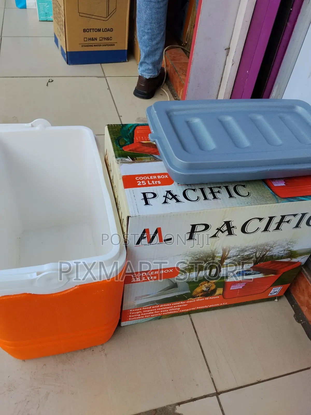 Pacific Cooler Box 25 Litres