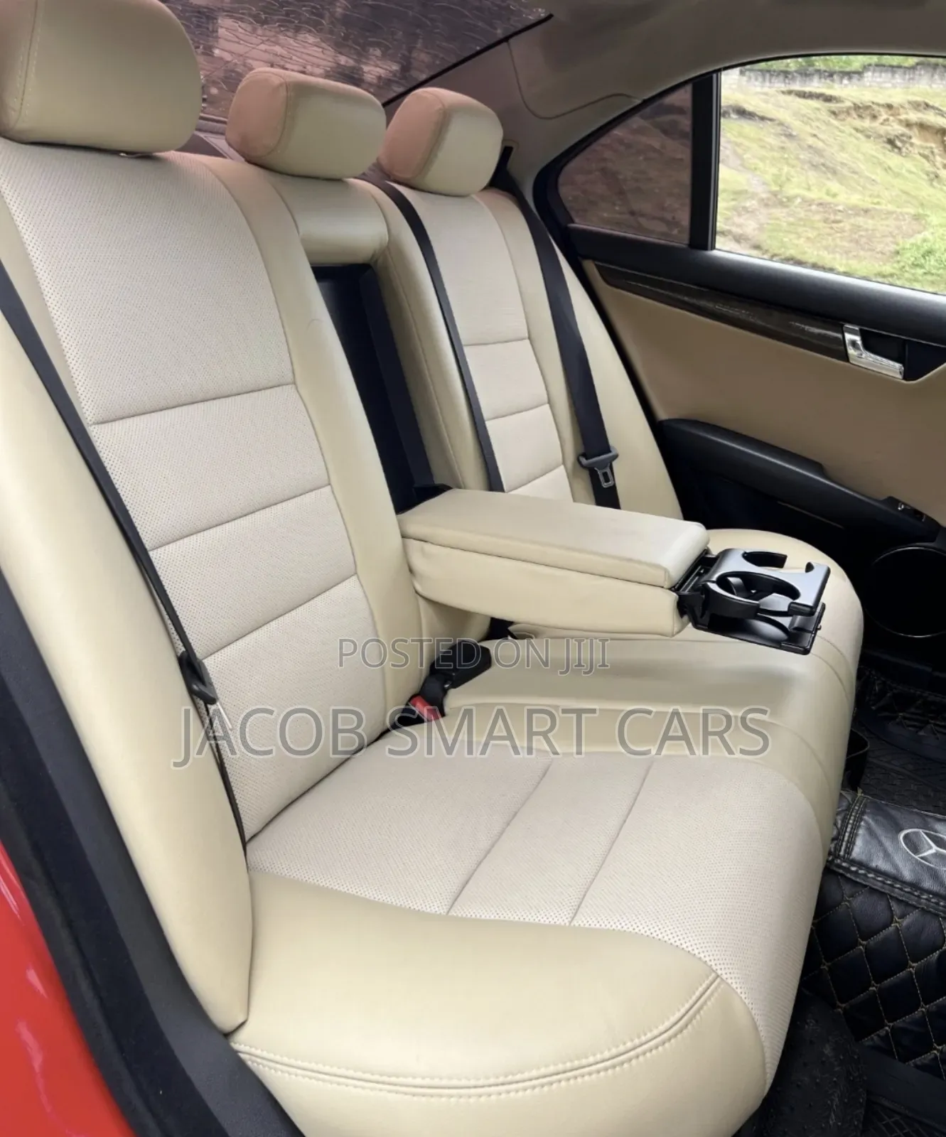 Mercedes-Benz C200 2010 Red