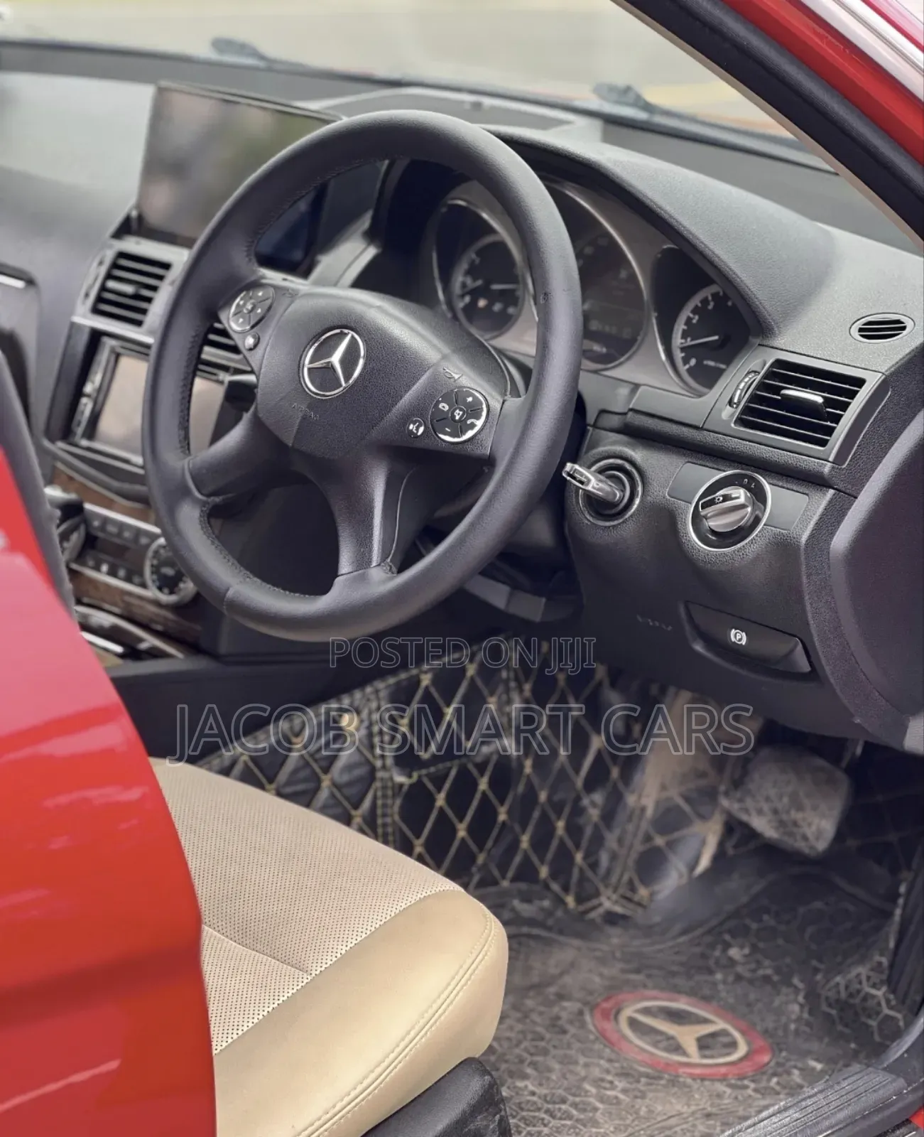 Mercedes-Benz C200 2010 Red