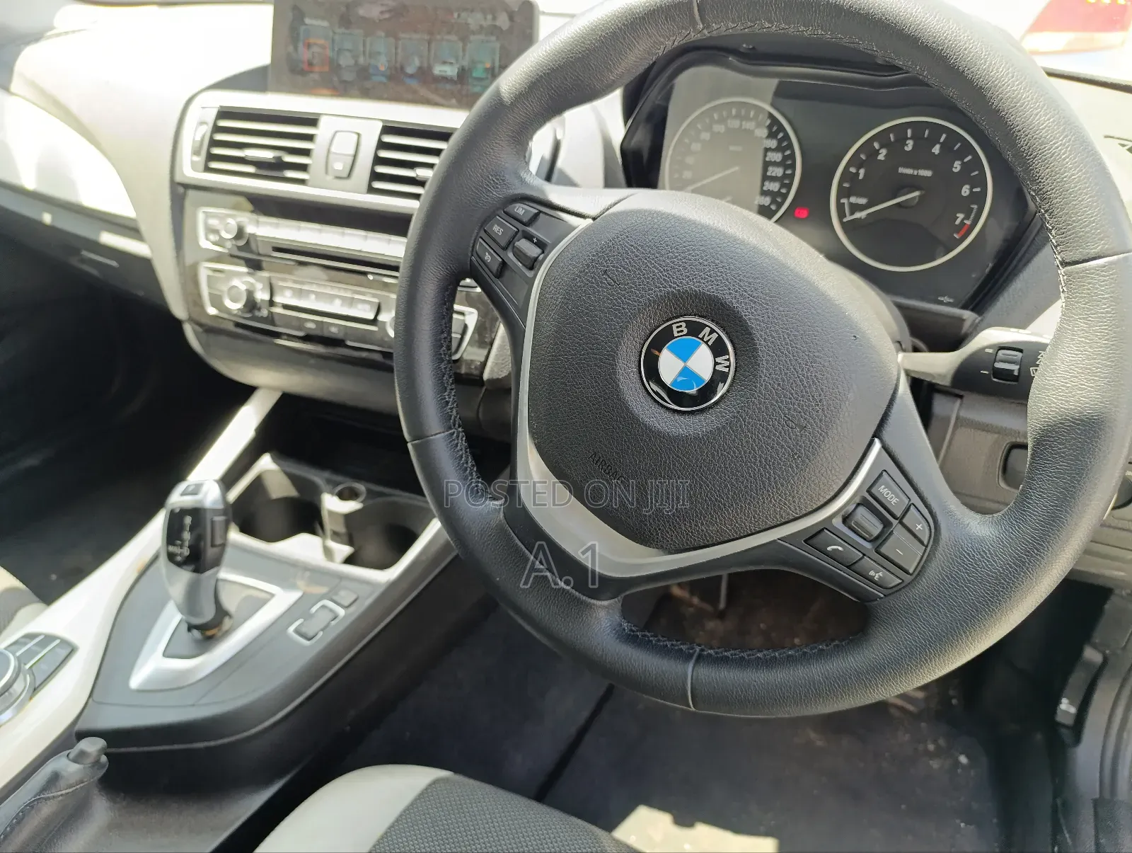 BMW 118i 2019 Silver