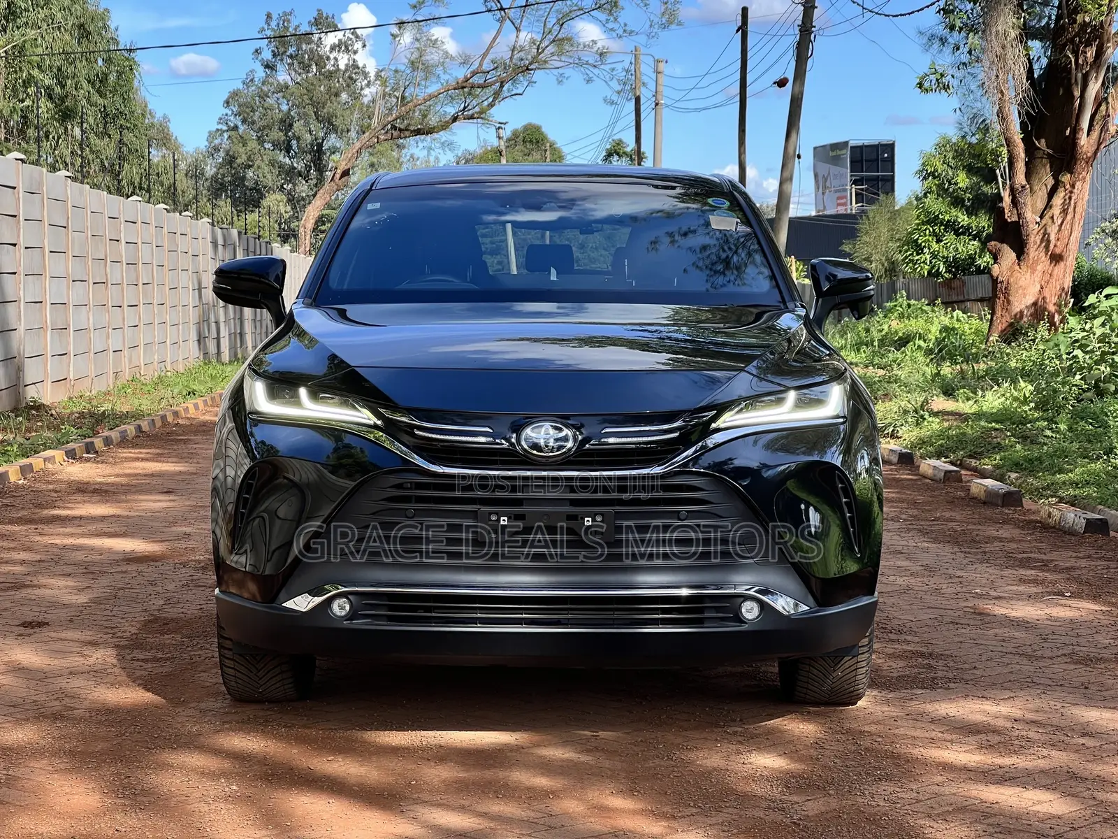 Toyota Harrier 2.0 2020 Black