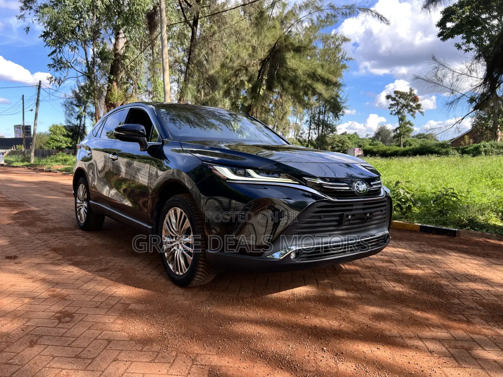 Toyota Harrier 2.0 2020 Black