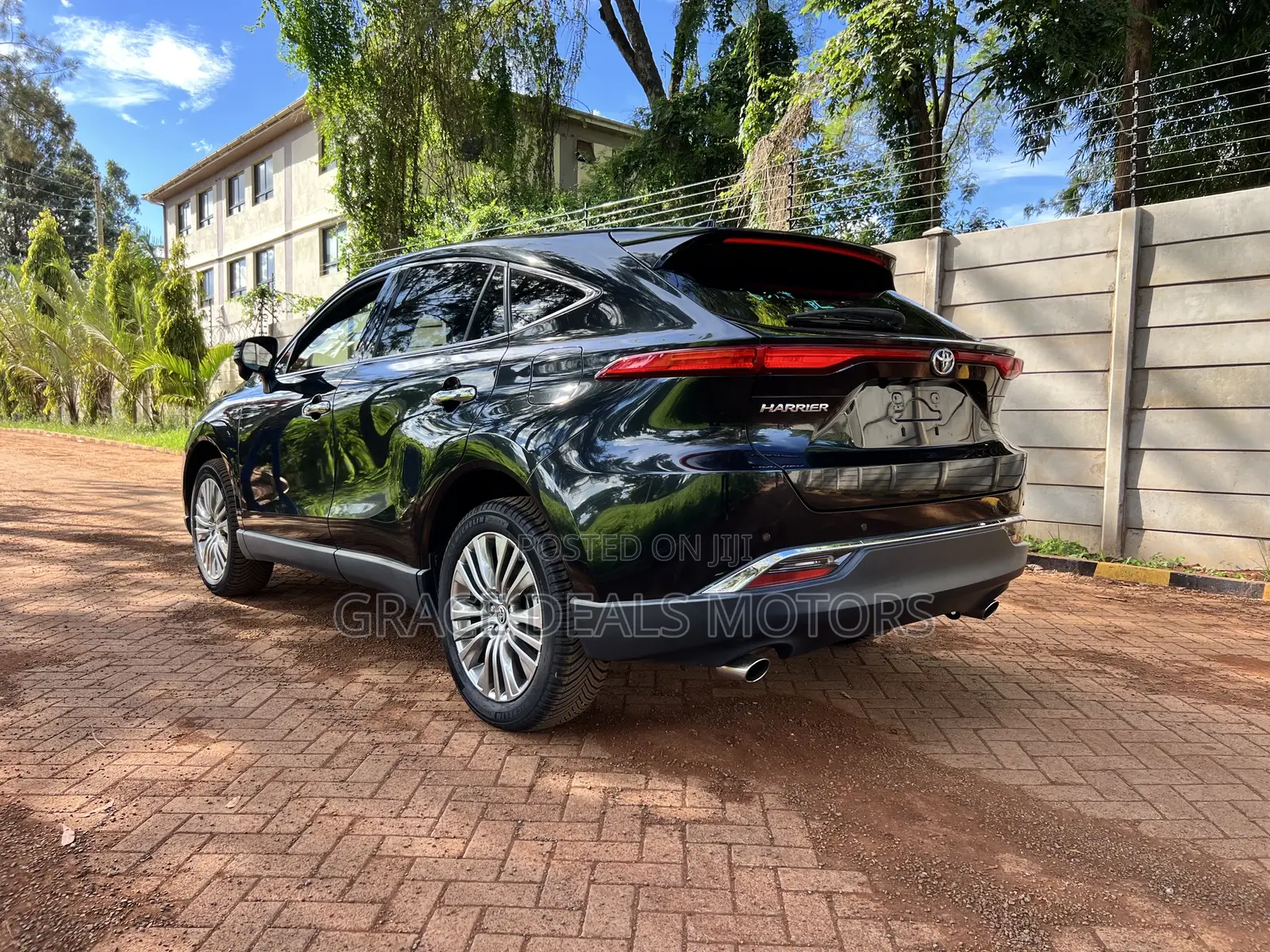 Toyota Harrier 2.0 2020 Black