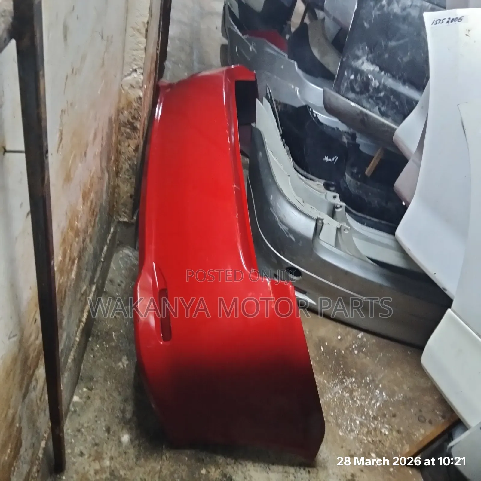 Toyota Ipsum Model 2005/2006 Back Bumper, Clean Ex Japan Motor Parts