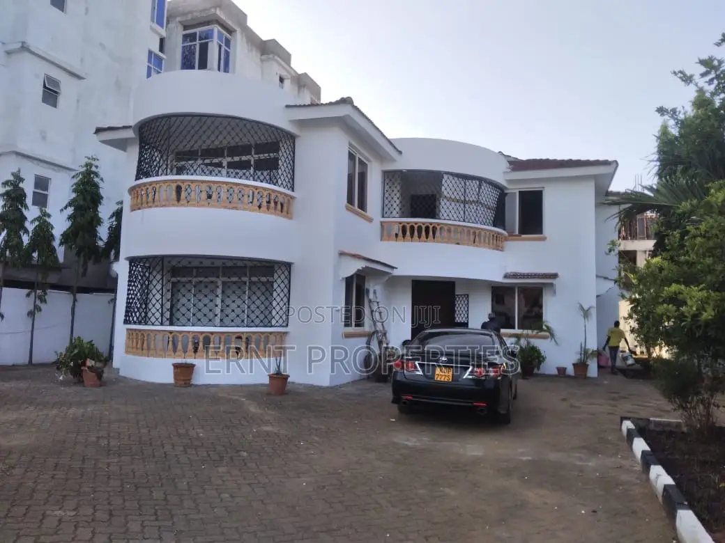 5bdrm Maisonette in Nyali for sale