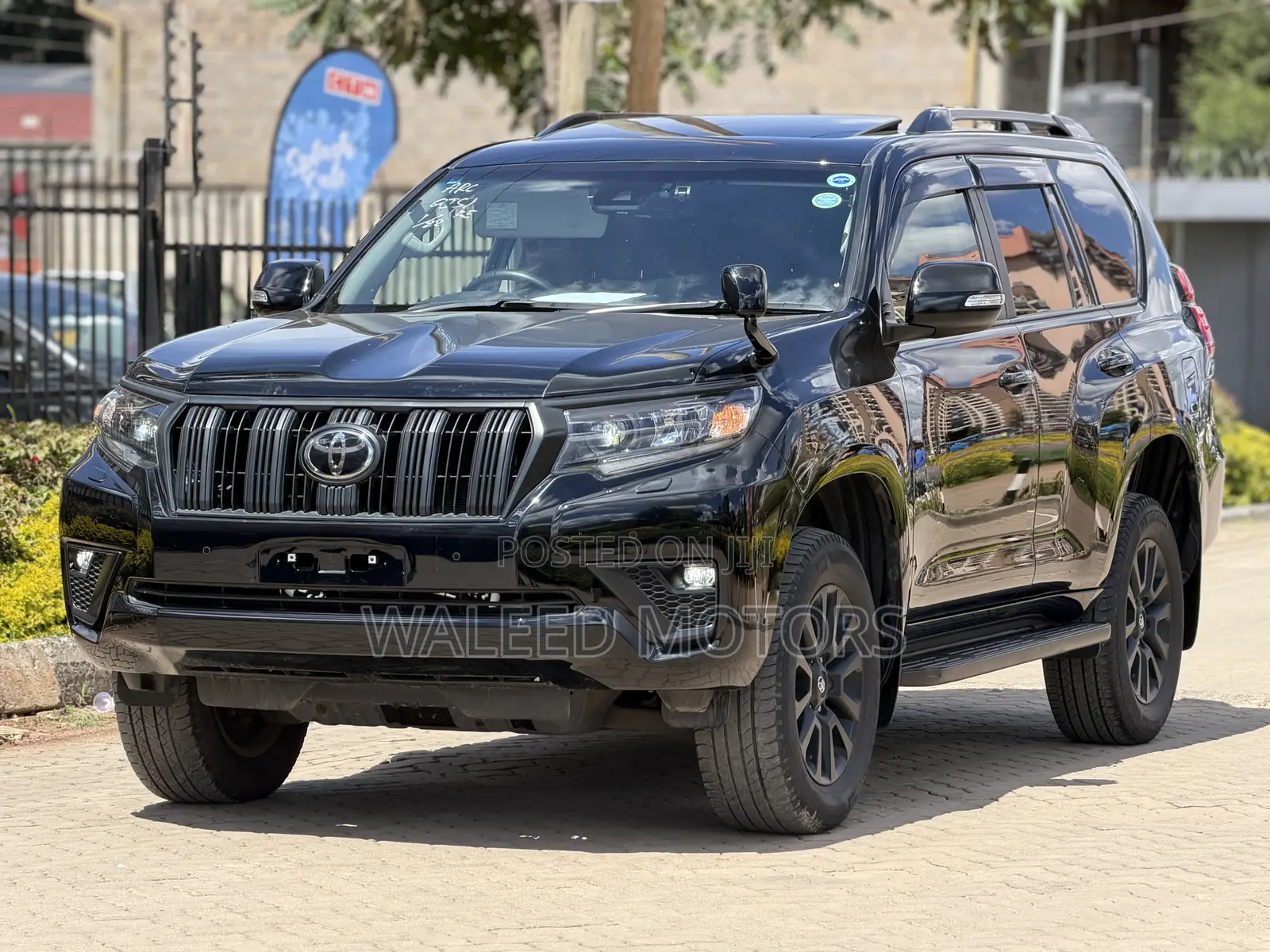 Toyota Land Cruiser Prado 2.8 2022 Black