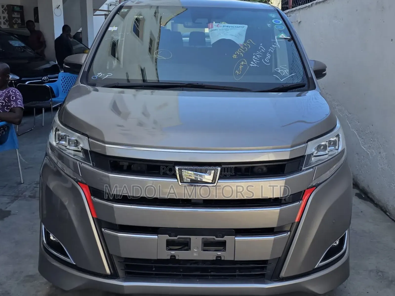 Toyota Noah 2.0 AWD (7 Seater) 2019 Gray