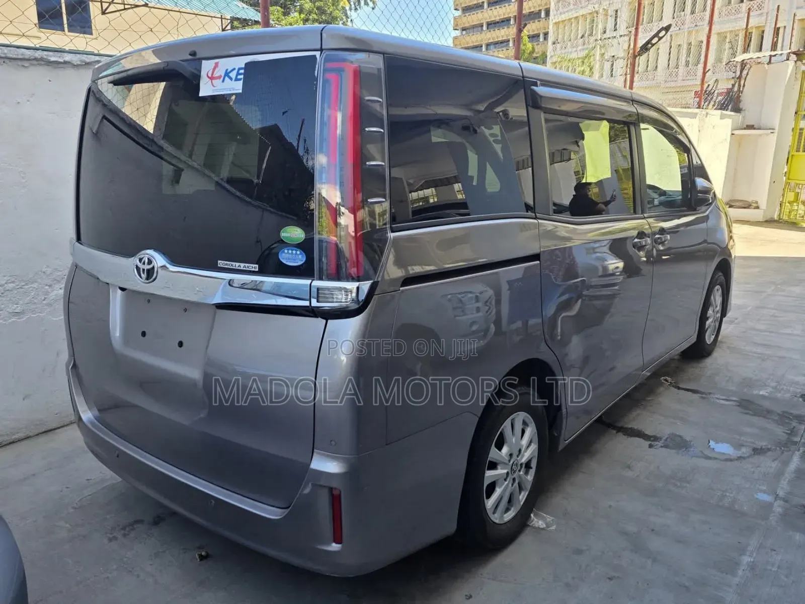 Toyota Noah 2.0 AWD (7 Seater) 2019 Gray