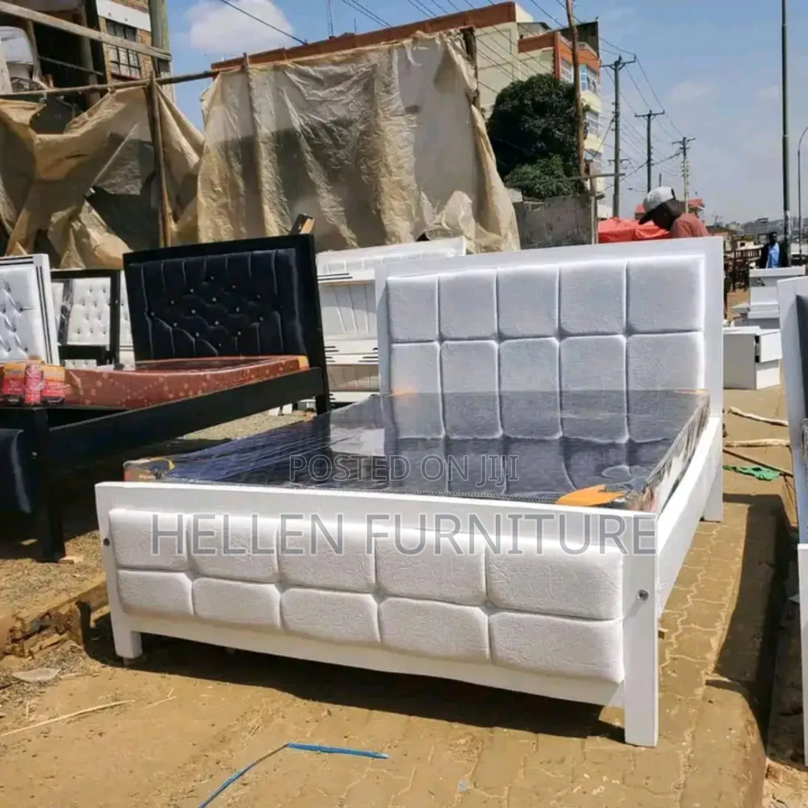 Mocket Bed 4by6 White in Colour