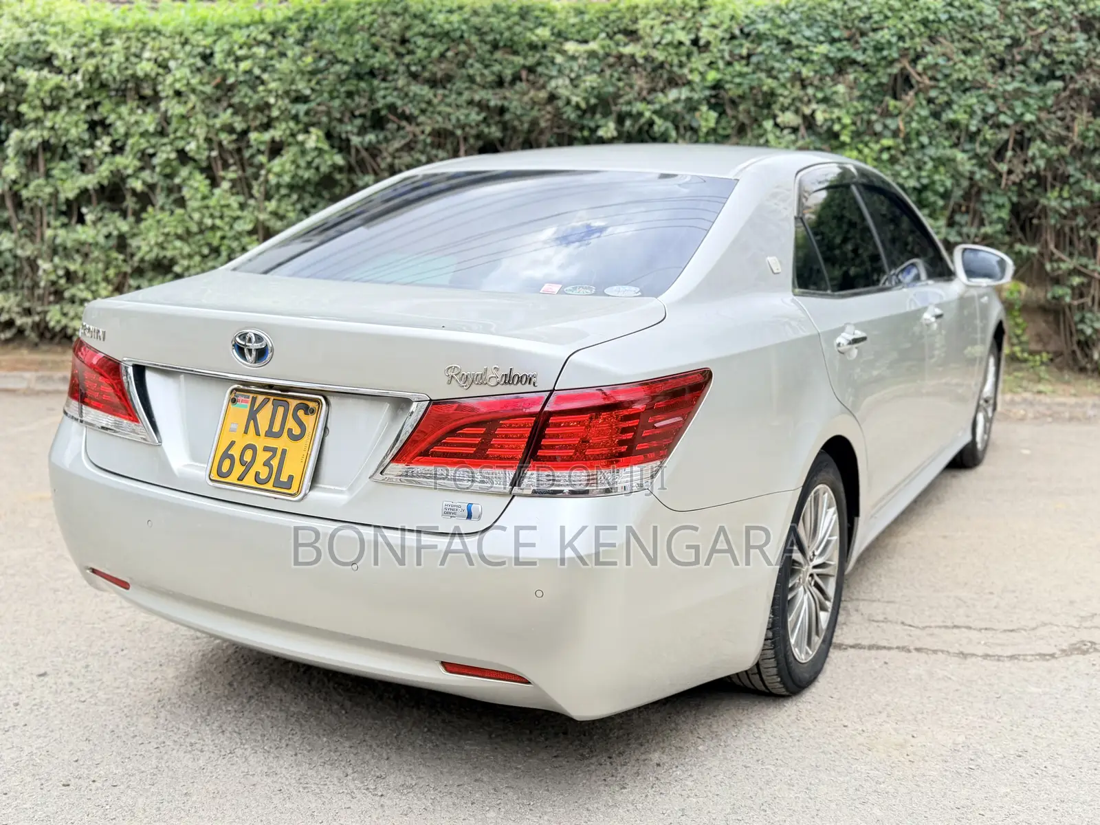 Toyota Crown 2018 Silver