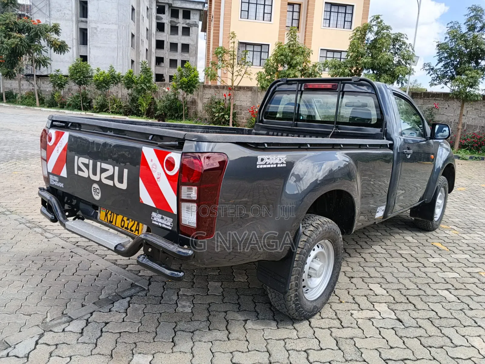 Isuzu D-MAX 2025 Burgundy