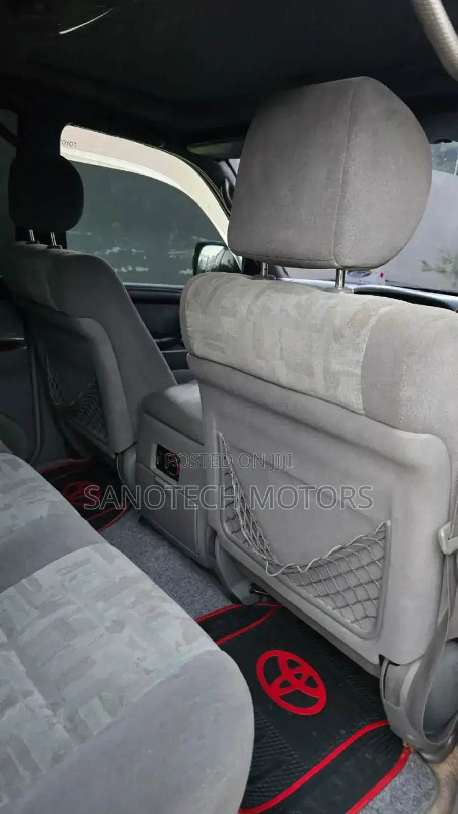 Toyota Land Cruiser 2005 Gray