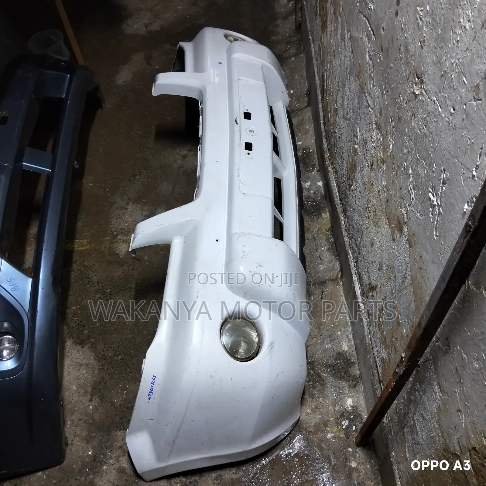 Nissan X-Trail Nt30 Front Bumper Complete With Fog Lamps, Ex Japan