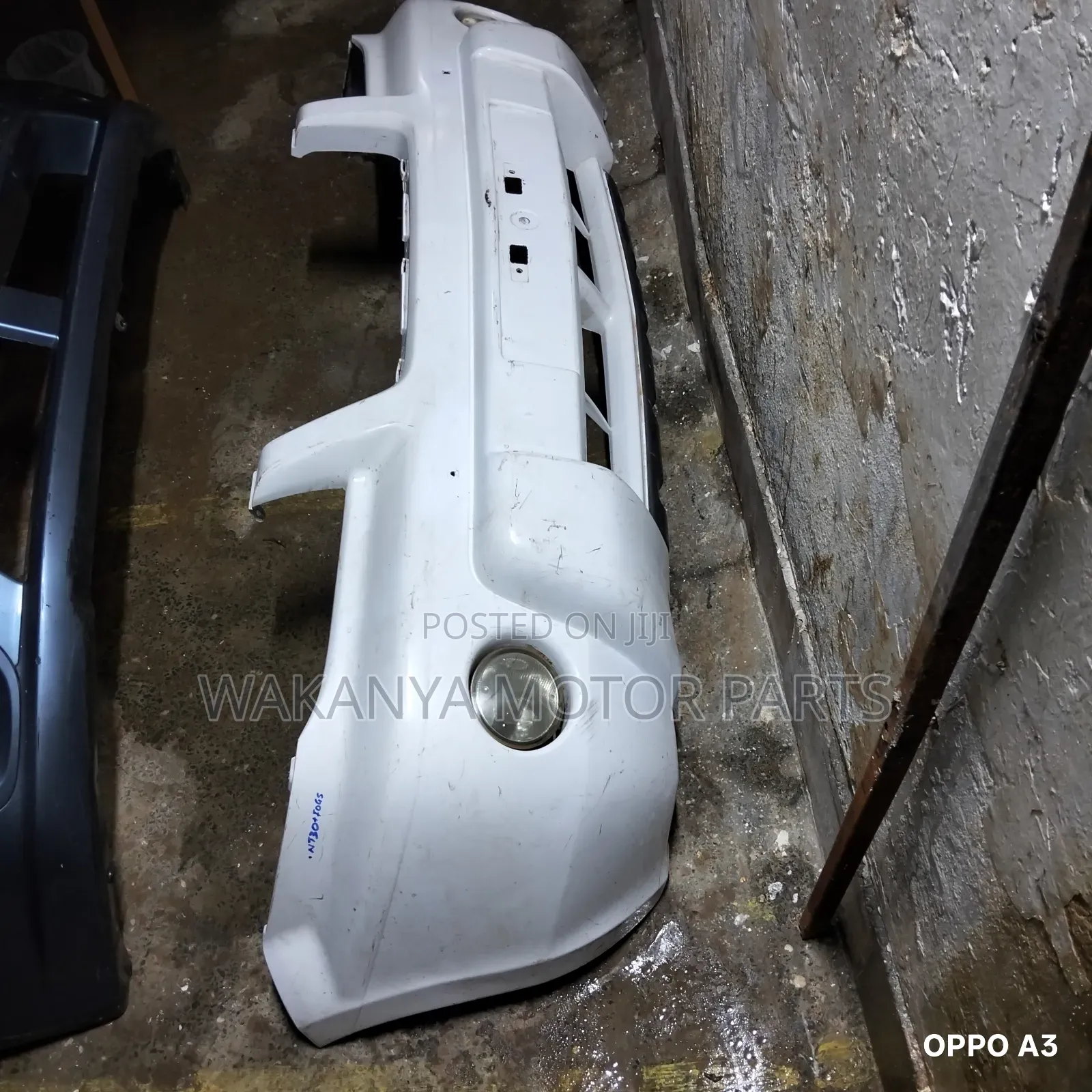 Nissan X-Trail Nt30 Front Bumper Complete With Fog Lamps, Ex Japan