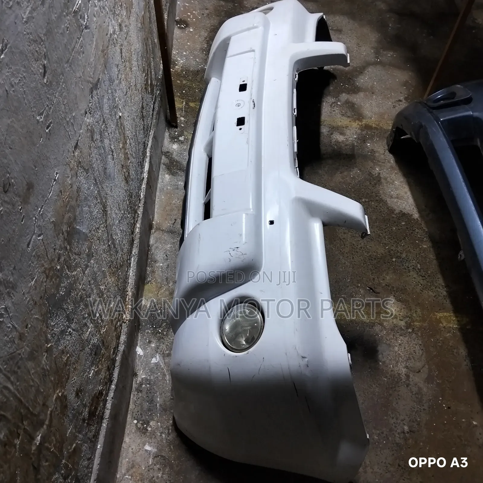 Nissan X-Trail Nt30 Front Bumper Complete With Fog Lamps, Ex Japan