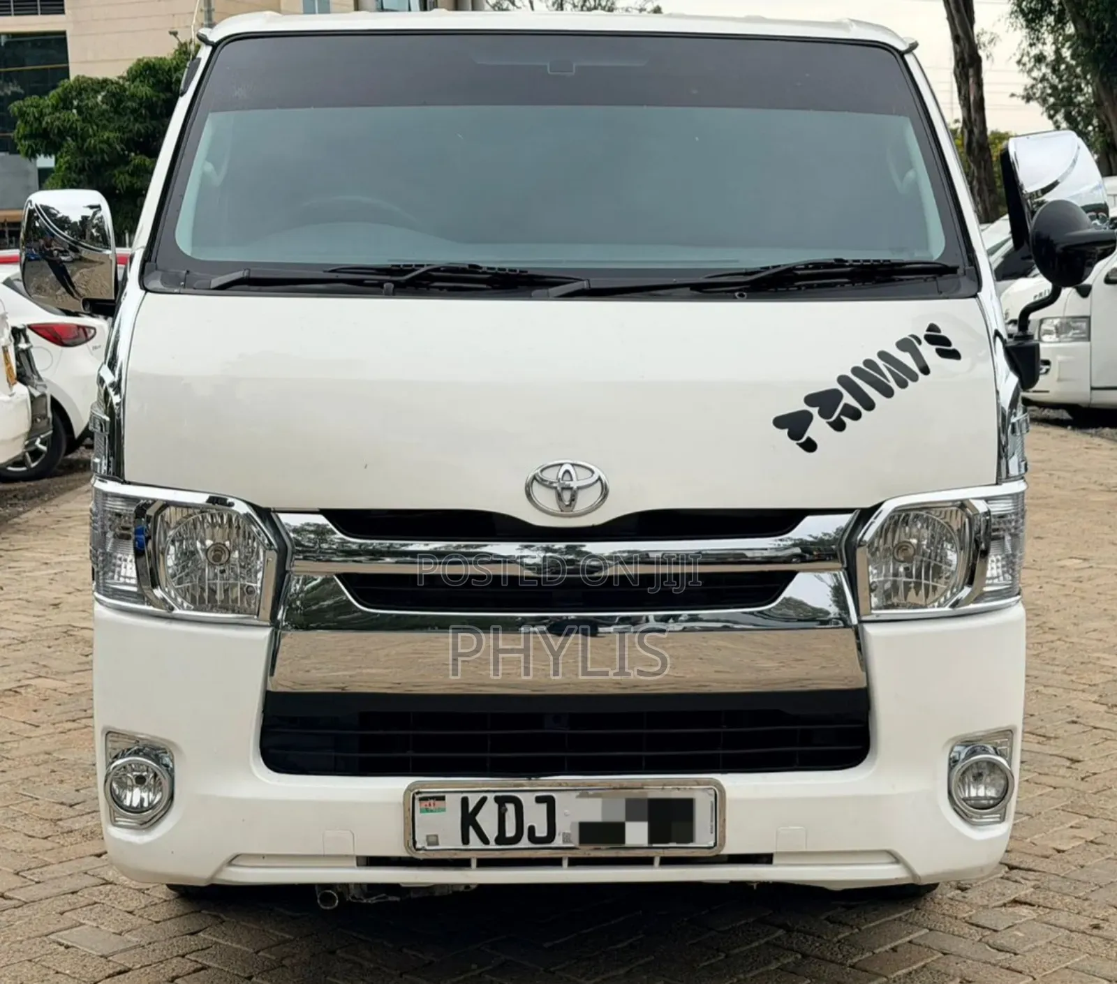 Toyota HiAce 2016 White
