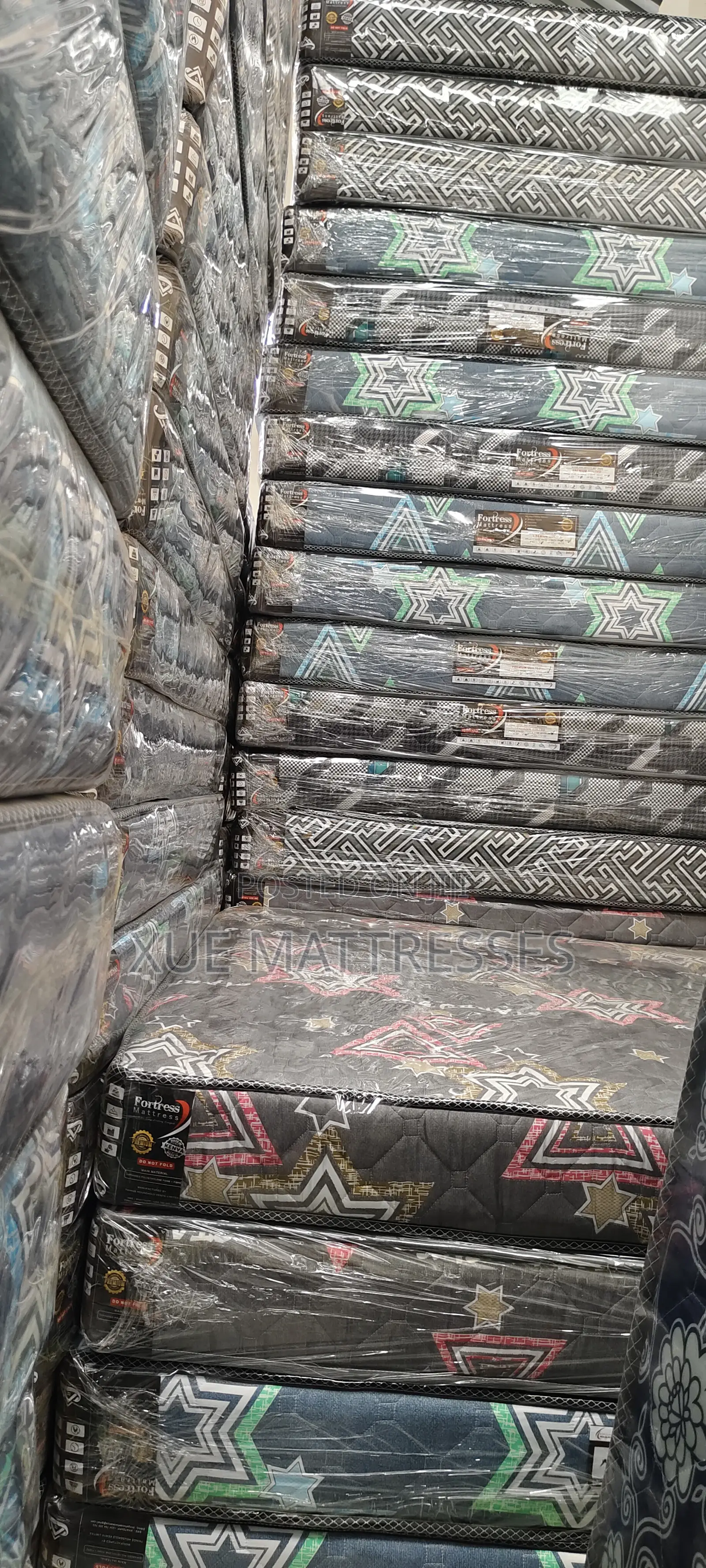 4 1⁄2x6ftx8in Fortress Premium Quilted Fibre Mattress + 2 Free Pillows