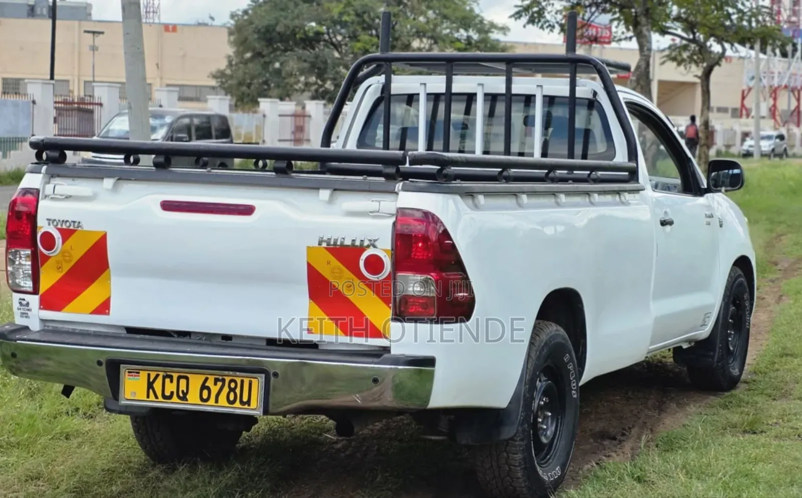 Toyota Hilux 2.5 D-4D SRX 2012 White