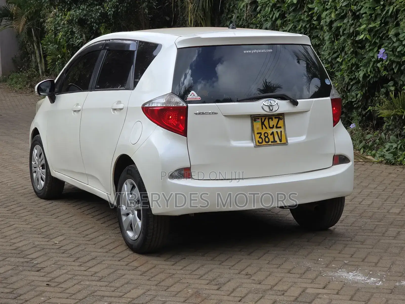 Toyota Ractis 2013 White
