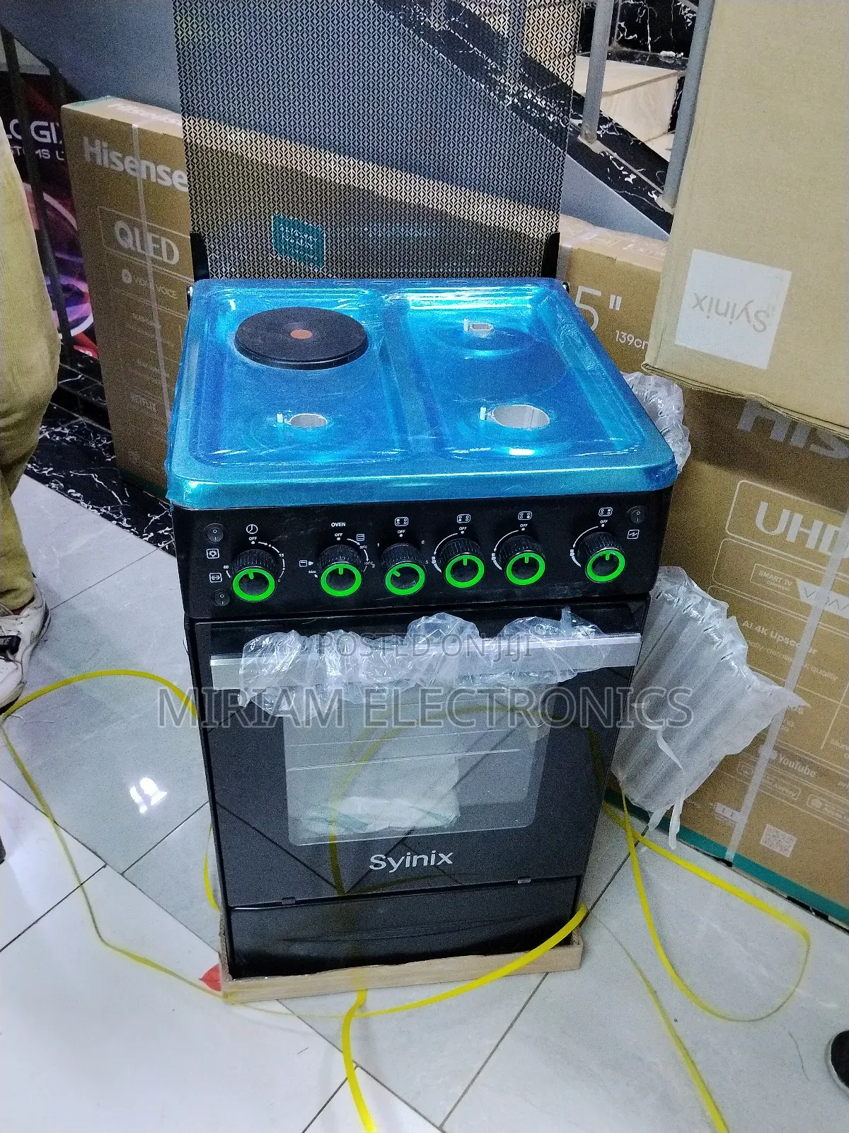 Syinix 50×50cm 3 Burner Gas Cooker + 1 Hot Plate – Auto Ignition,