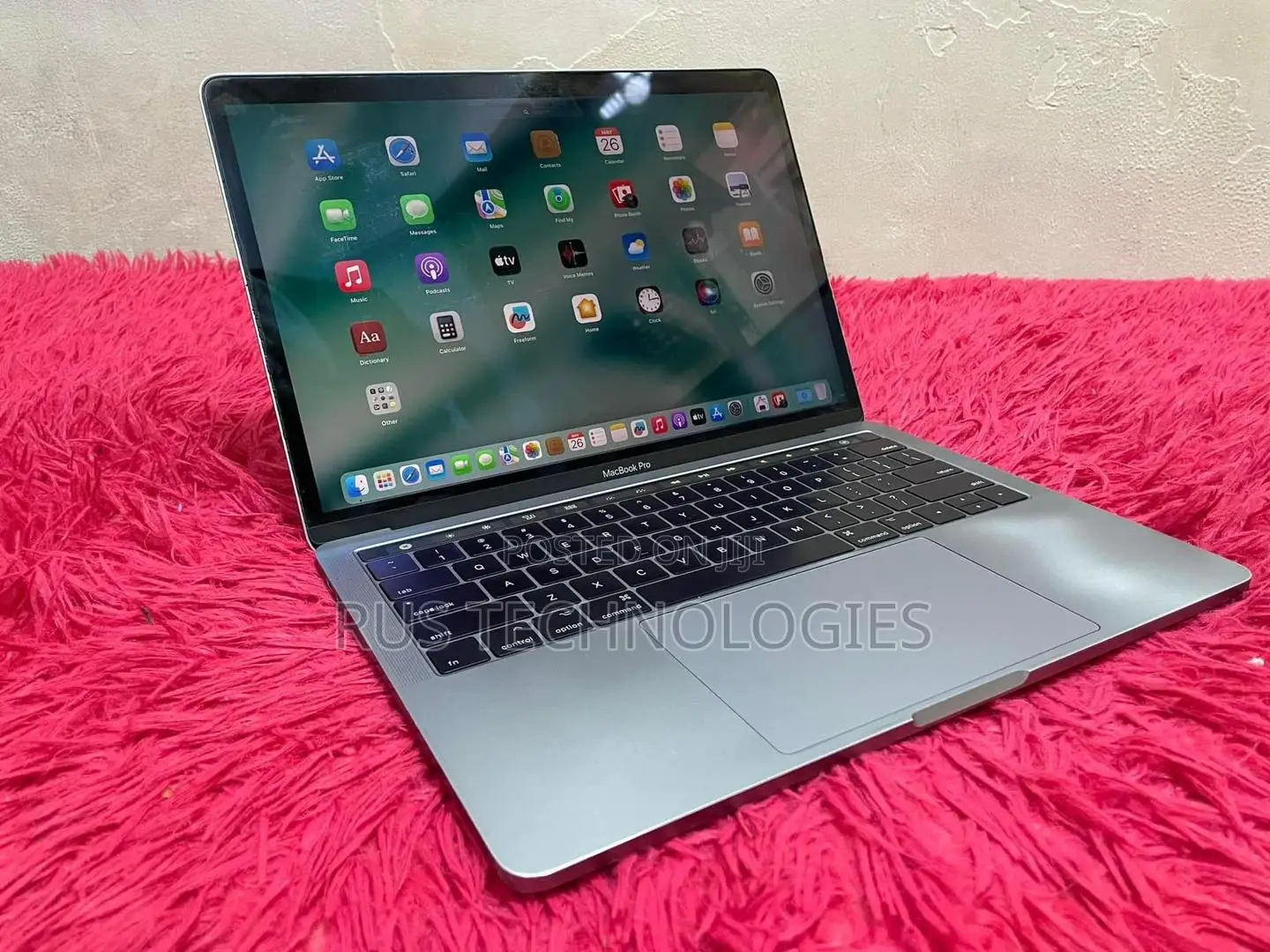 Laptop Apple MacBook Pro 2017 16GB Intel Core i7 SSD 512GB