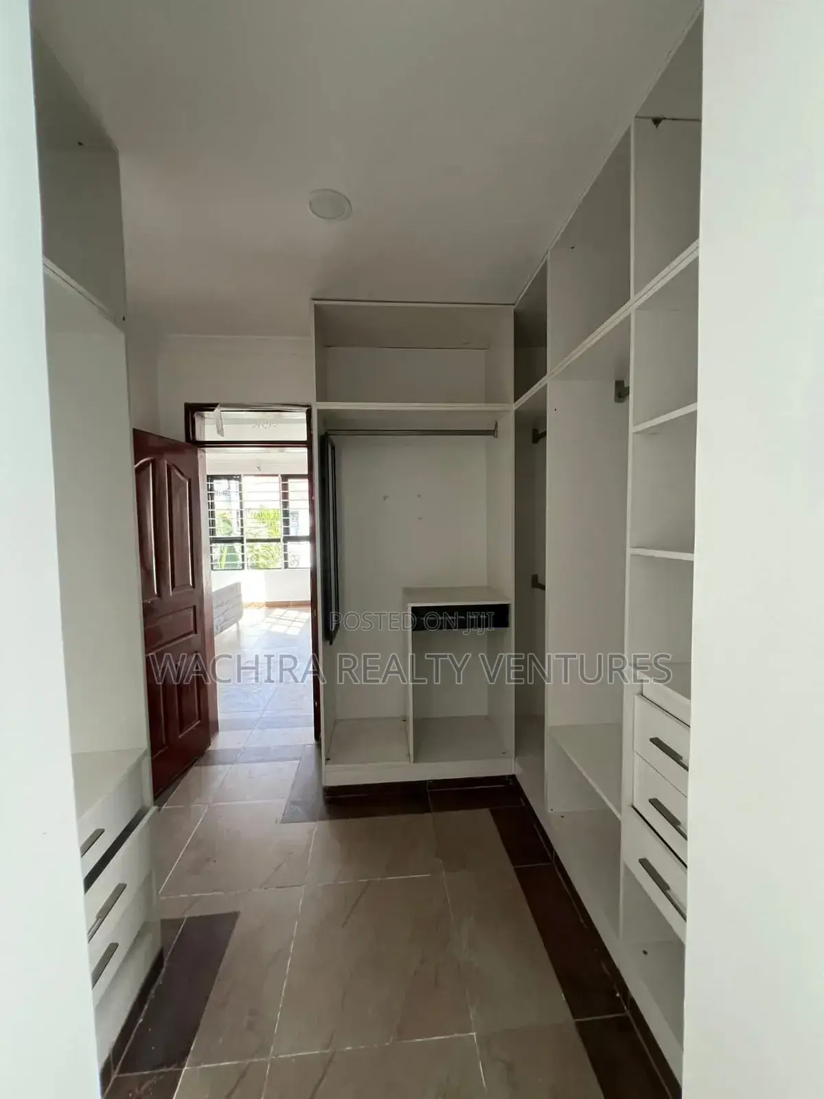 5bdrm House in Kamakis for sale