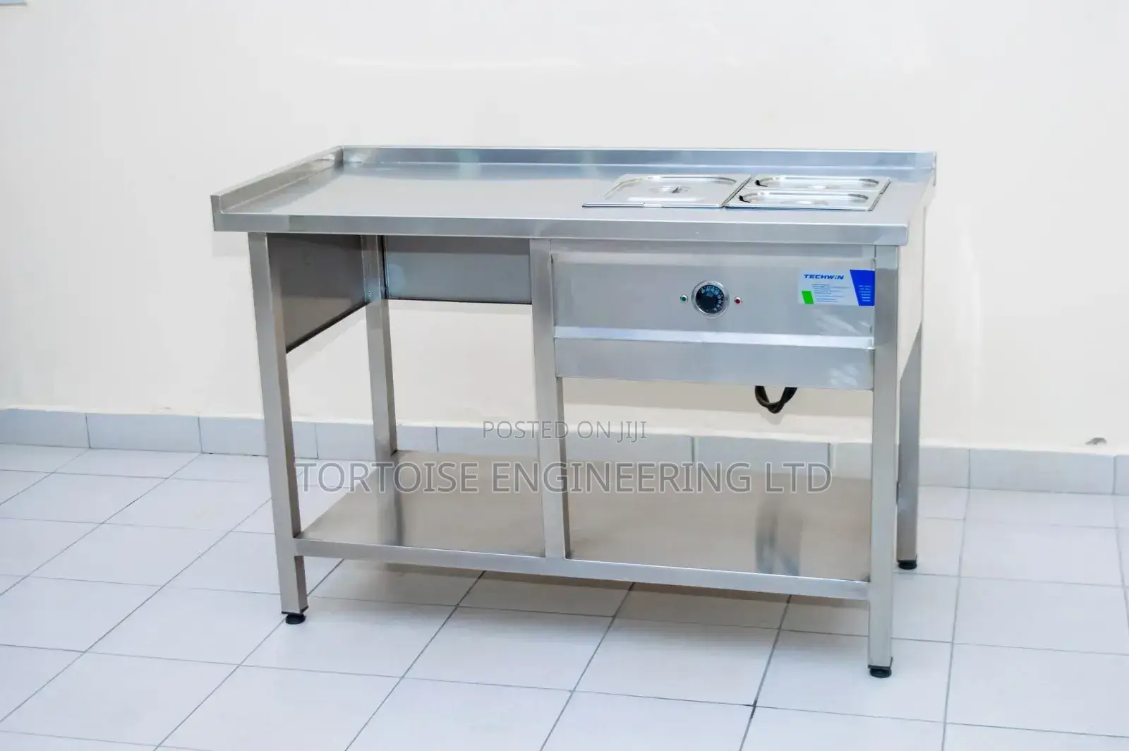 Stainless-Steel-Food-Warmer-Display With Table Top. Size 5fts Long