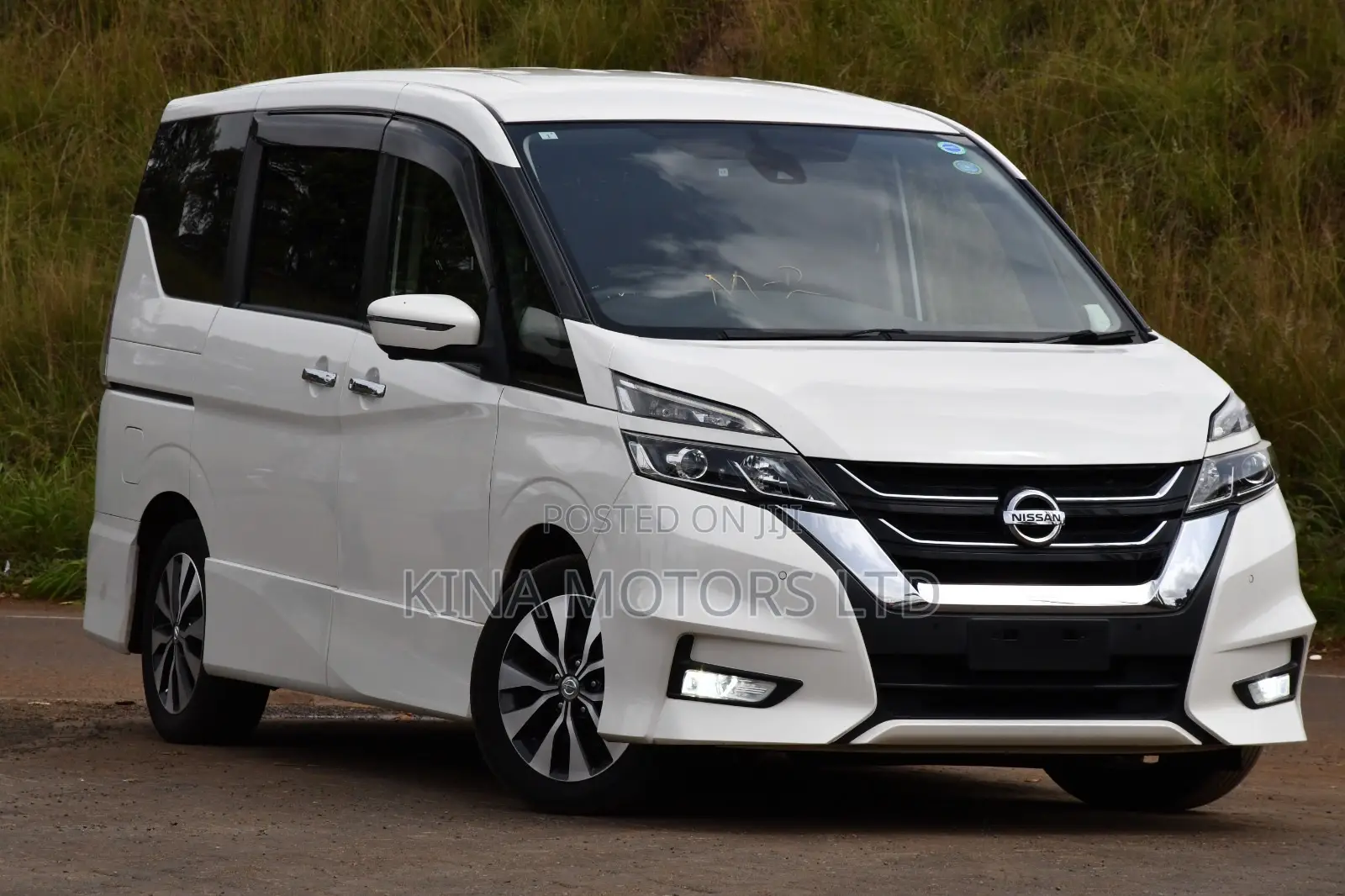 Nissan Serena 2019 Off white