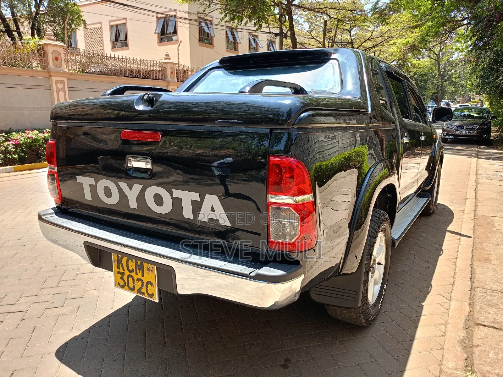 Toyota Hilux 2012 Black