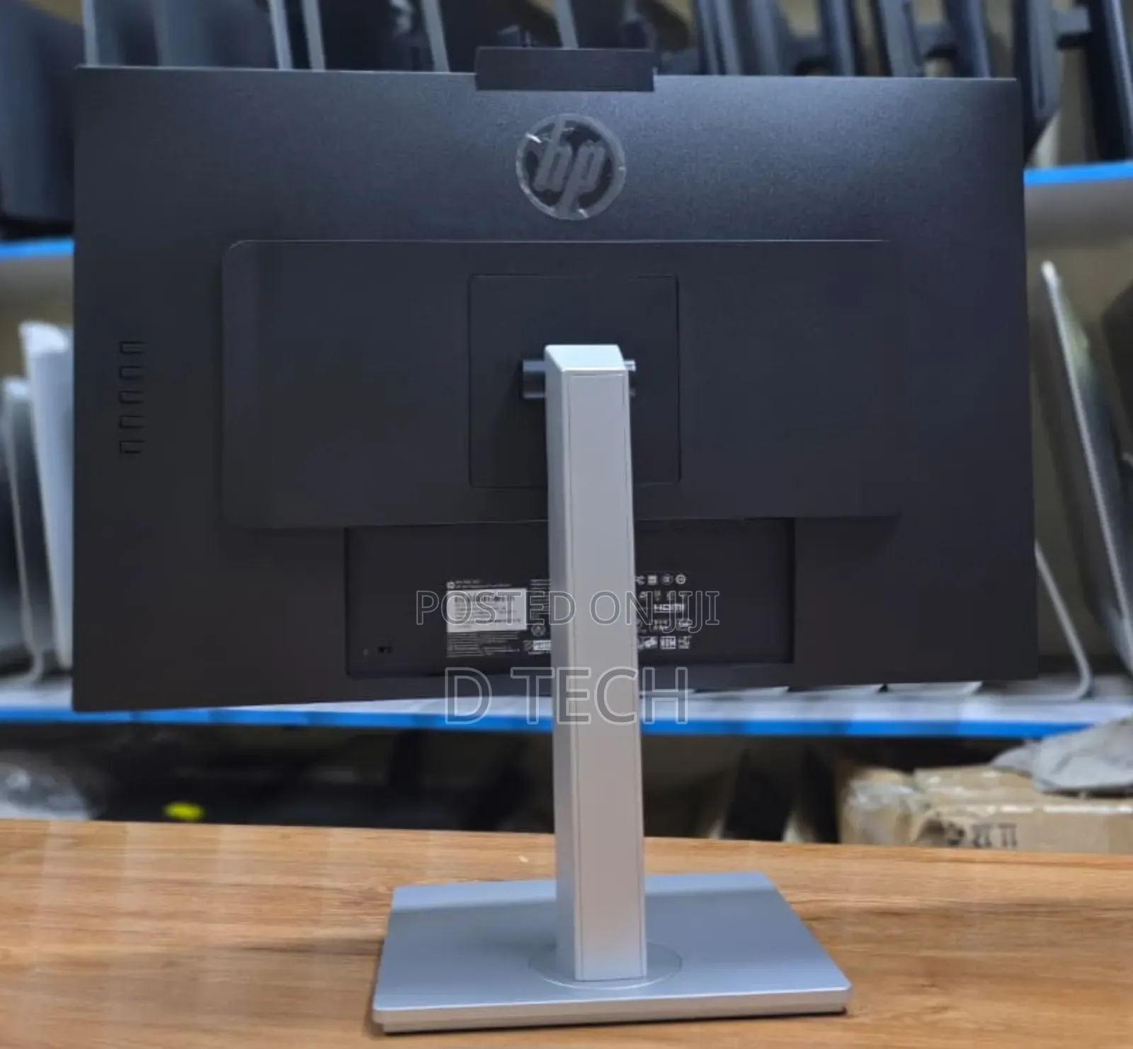 Hp M27 27 Inch FHD Monitor 
With Full Hd Webcam Speakers