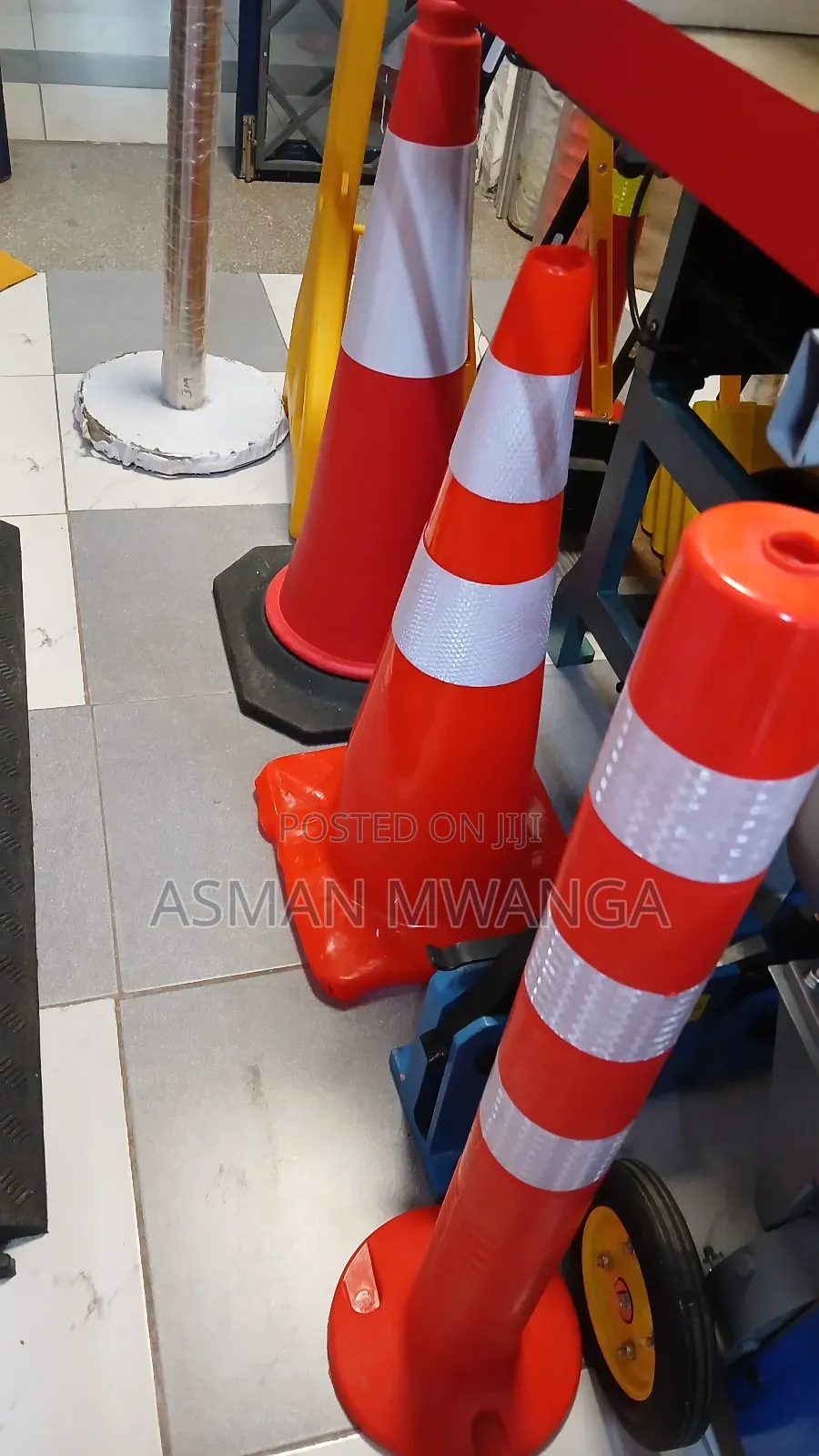 Highly Reflective Cones